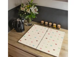 Banjado Herdabdeckplatte Glas 2 Teilig Je 30x52CM Schneidebrett Herdabdeckung Mit Motiv Herzen Bunt
