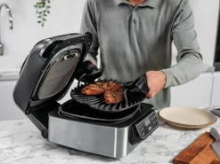Ninja Grill und Heißluftfritteuse AG301EU Foodi Grau-Schwarz