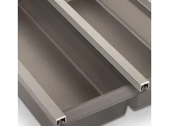 SOTECH Cuisio Besteckeinsatz 900 mm Höhe 55 mm Transluzent Graphitgrau mit Messerblock