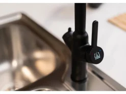 VIZIO 4 Wege Wasserhahn Küchenarmatur BOD mit 360° Schwenkbarem Auslauf Abnehmbare 2 Strahl Handbrause Schwarz Matt   Weiß