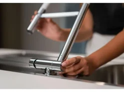 VIZIO Wasserhahn Vorfenster Küchenarmatur Umklappbar 45 CM mit 360° Schwenkbarem Auslauf Abnehmbare 2 Strahl Handbrause Verchromt   Orange